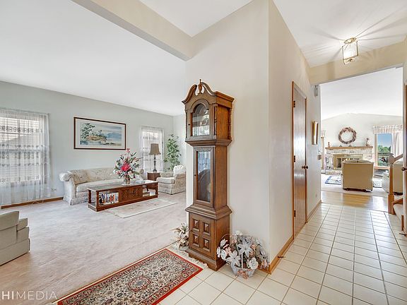 4th image of 2320 Walden Ln