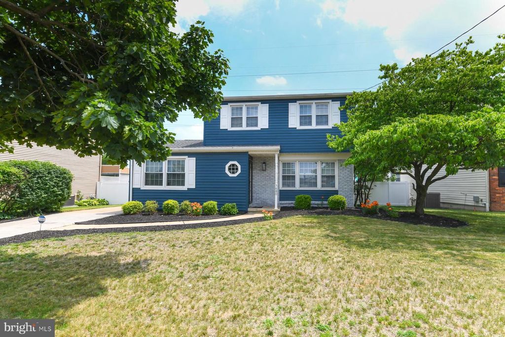 Apartment in Pennsauken Township, Meadowbrook