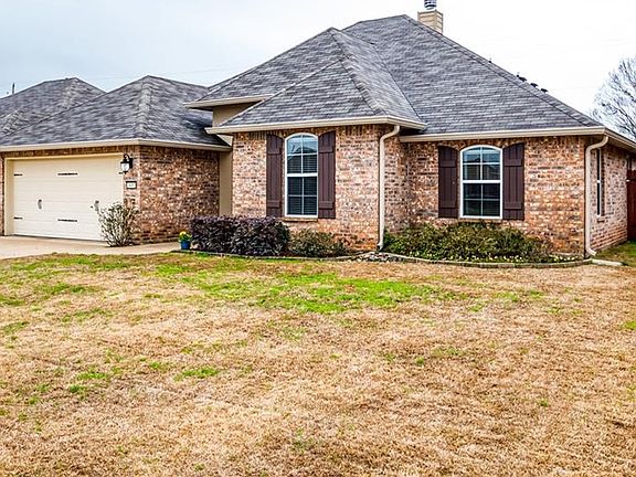 2nd image of 445 Jordan Dr
