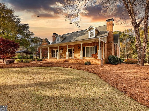 2nd image of 131 Upchurch Dr