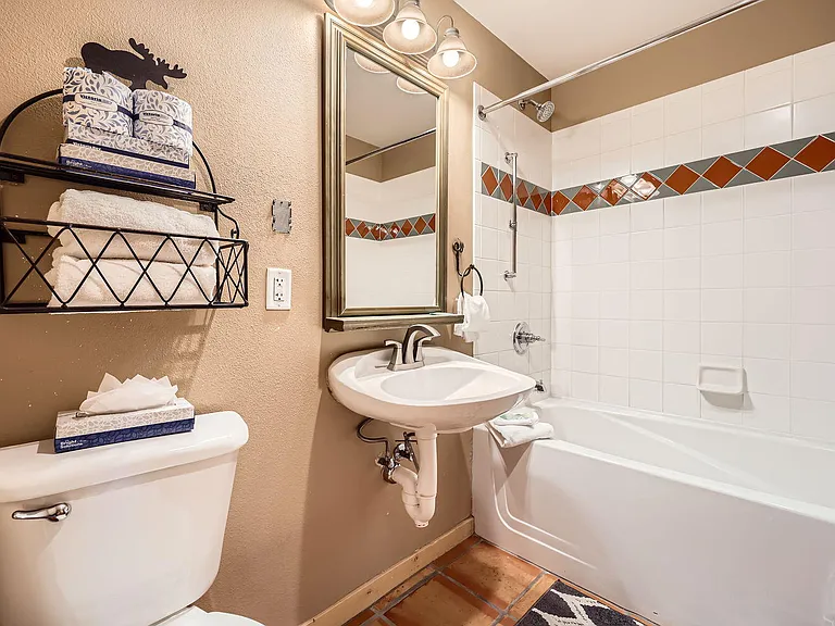 Copper Cir — Photo 12