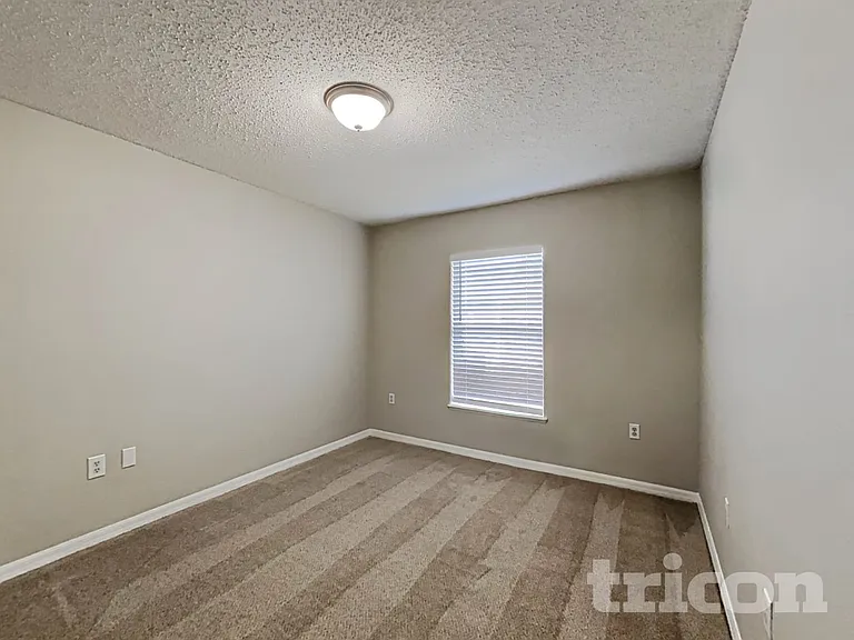 9312 Thunderbolt Dr — Photo 13