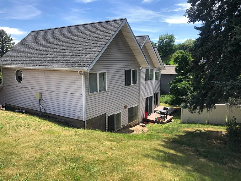 1503 NW Leland Dr #1 — Photo 2