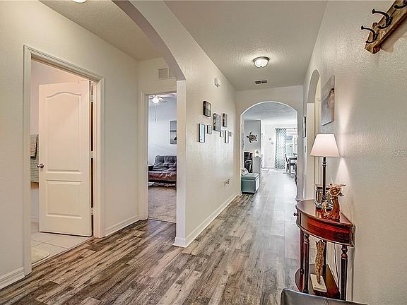 4th image of 1730 Savannah Ln