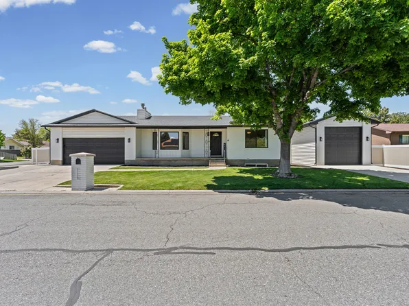 9712 S Stonehaven St, South Jordan, UT 84009