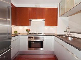 300 E 55th St APT 2F, New York, NY