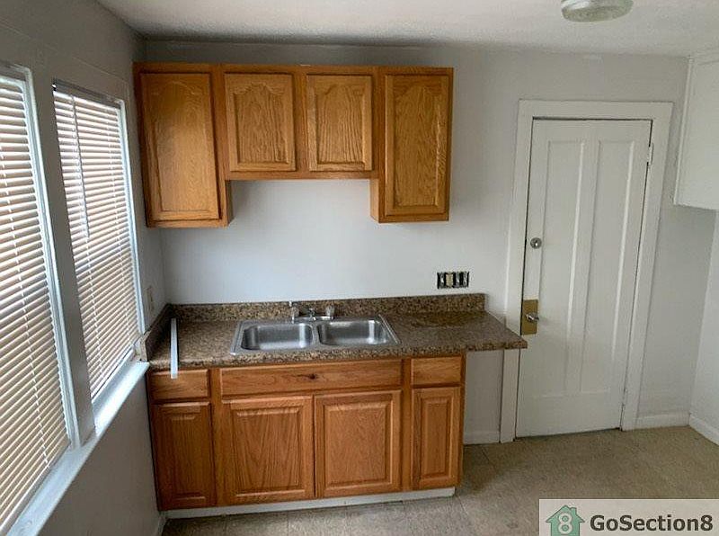 2nd image of 13902 Coit Rd #D