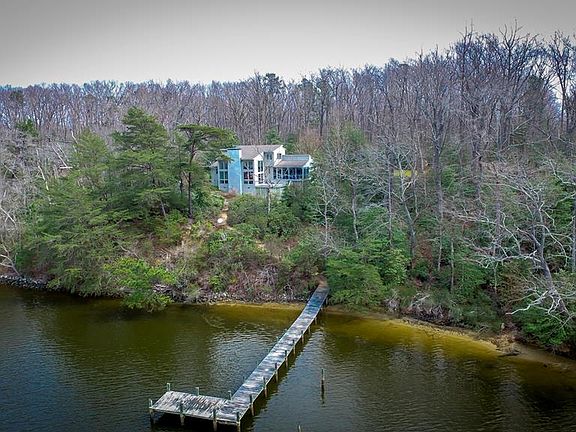 3rd image of 1648 Old Orchard Dr