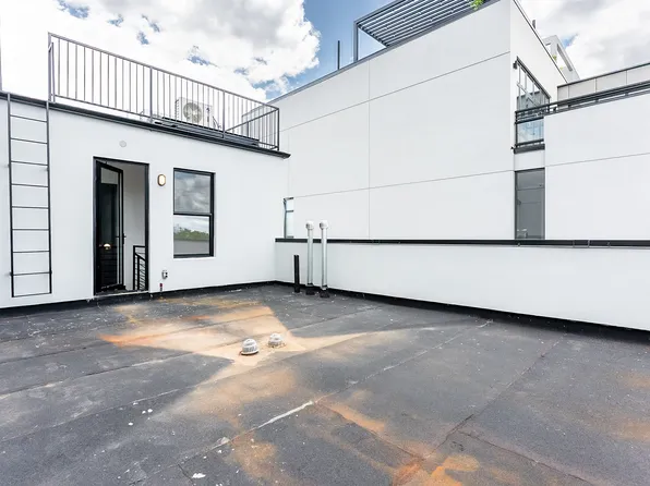 422 1/2 Gates Avenue image 15 of 22