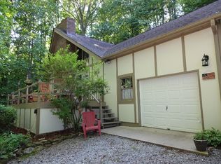 126 Drexel Road, Hendersonville, NC 28739