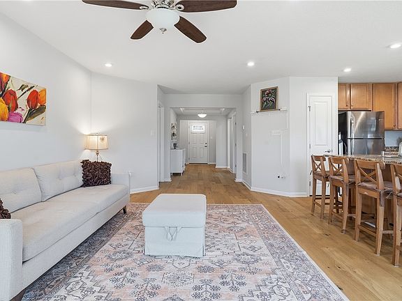 4th image of 212 Saddle Ridge Dr