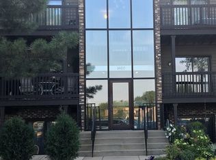 1460 Stonebridge Cir APT G8, Wheaton, IL 60189