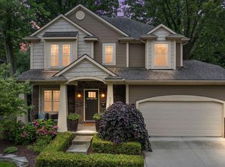 718 Hawthorn Ave, Royal Oak, MI 48067