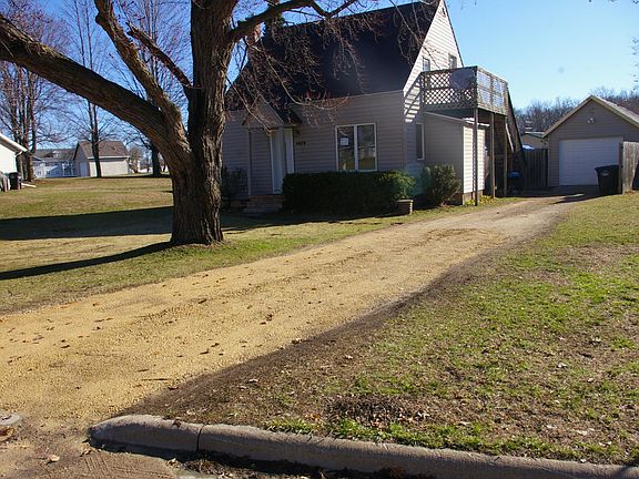 1 stall garage included.