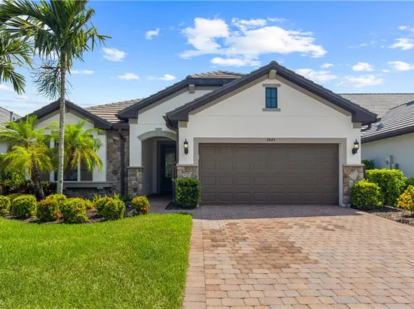 7445 Winding Cypress DR, NAPLES, FL 34114
