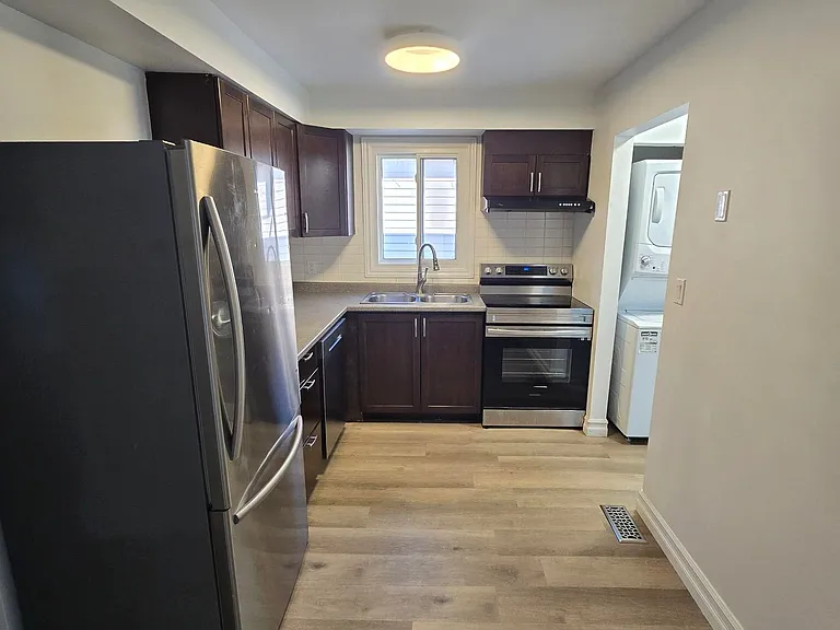 901 Lawson Rd — Photo 4