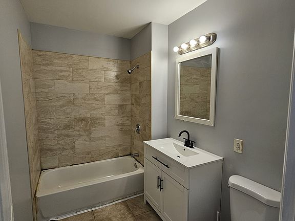 5th image of 177 Johnson Ave Floor 3