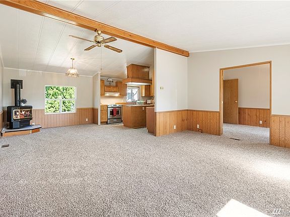 3rd image of 9549 Longmire Ct SE
