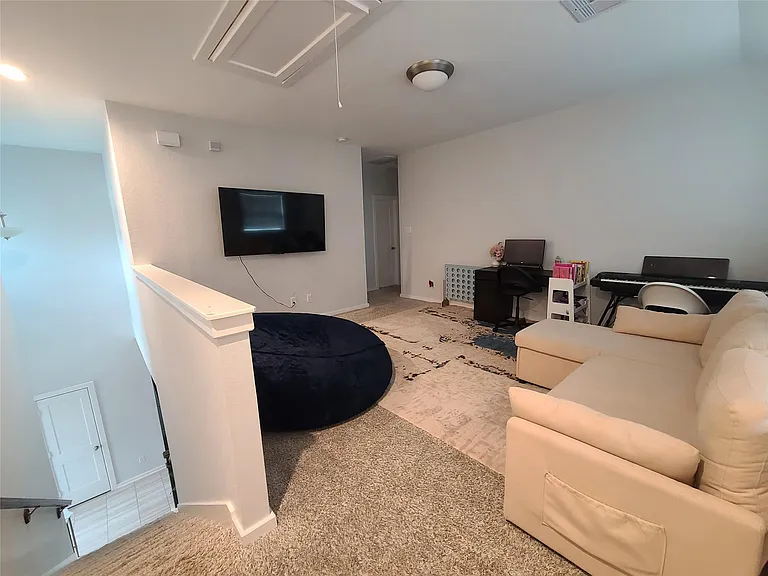 7035 Coneflower Creek Ct — Photo 10