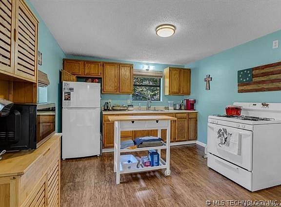 4th image of 620 W Georgia St