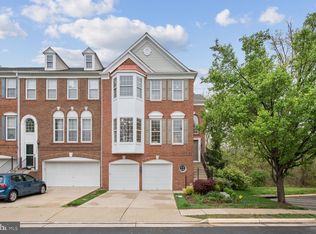 13002 Rose Petal Cir, Herndon, VA 20171