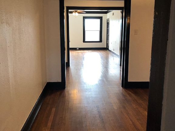 2nd image of 502 Gladstone Blvd APT 4