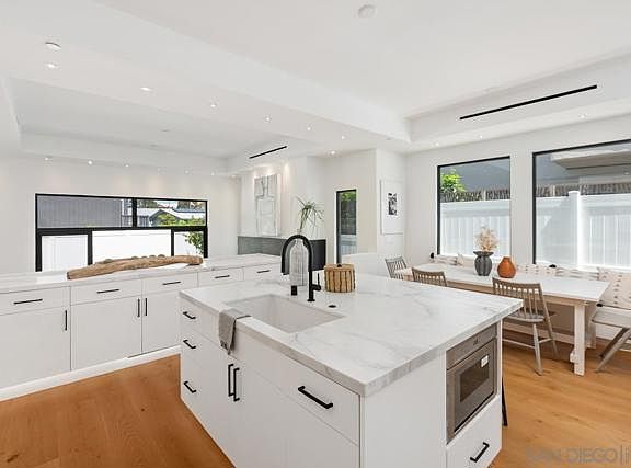 5th image of 7460 Bonair Pl