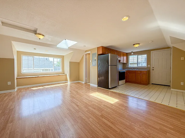 1003 SW 150th St #3 — Photo 2