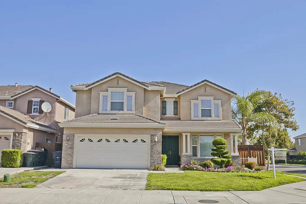 243 Ridgeview Dr photo 1
