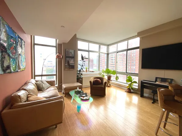 250 East 30th Street image 1 of 12