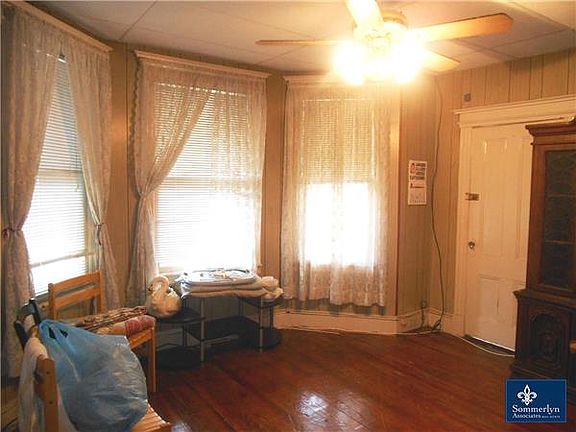 2nd image of 222 Benziger Ave #1