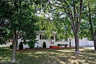 1st image of 9566 Davis Ln