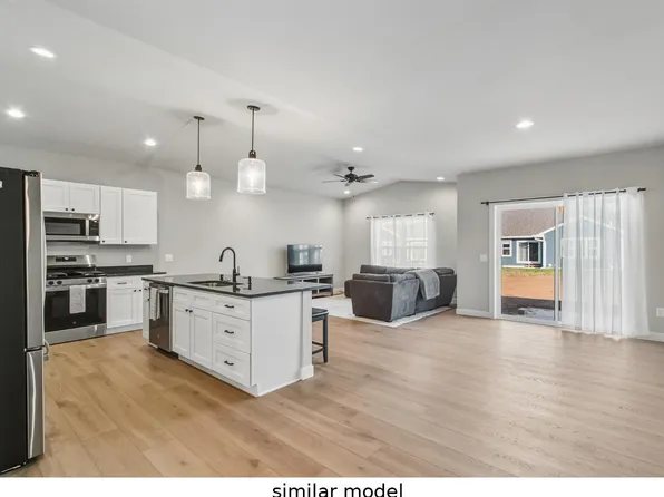 110 Hill Row, Portage, WI 53901