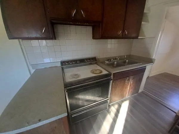 2215 Rice Ave — Photo 7