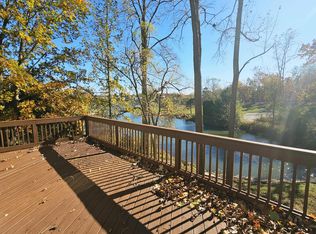 13745 Grandview Dr, Cement City, MI 49233