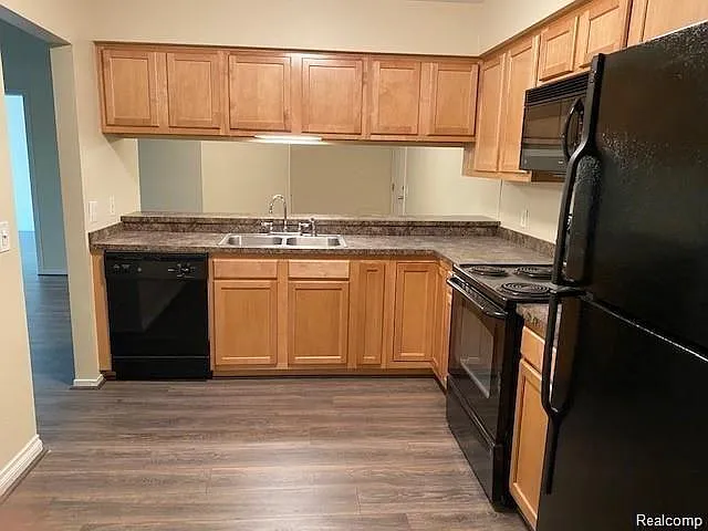 2605 Greenstone Blvd #210 — Photo 8