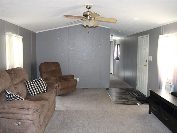 3rd image of 17 Bloomdale Mobile Home Park
