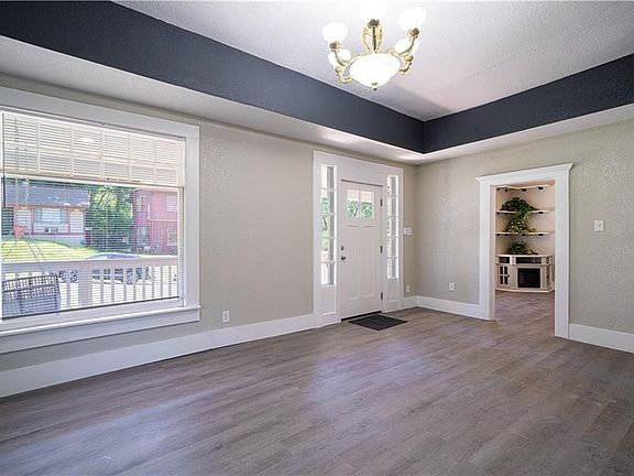 5th image of 1407 Felix St