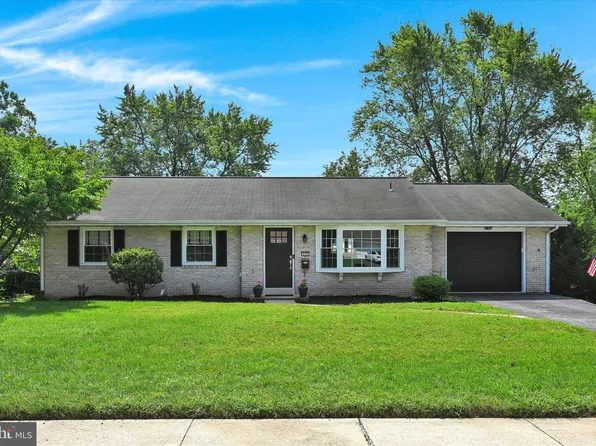 572 Ridgeview Ave, Elizabethtown, PA 17022