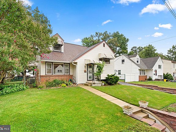 2nd image of 1005 Sharon Dr