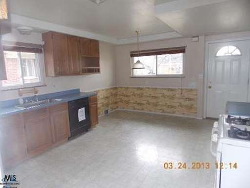 4th image of 20873 Anita St