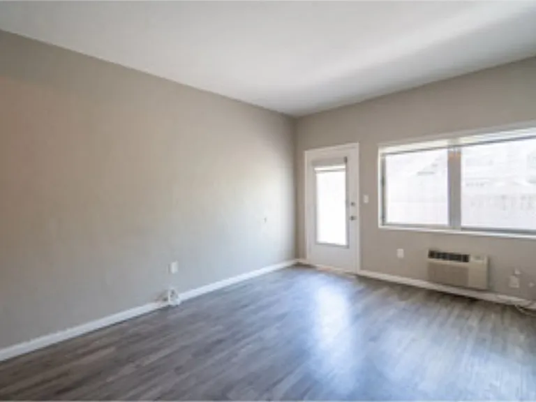 710 Meridian Ave #6 — Photo 3