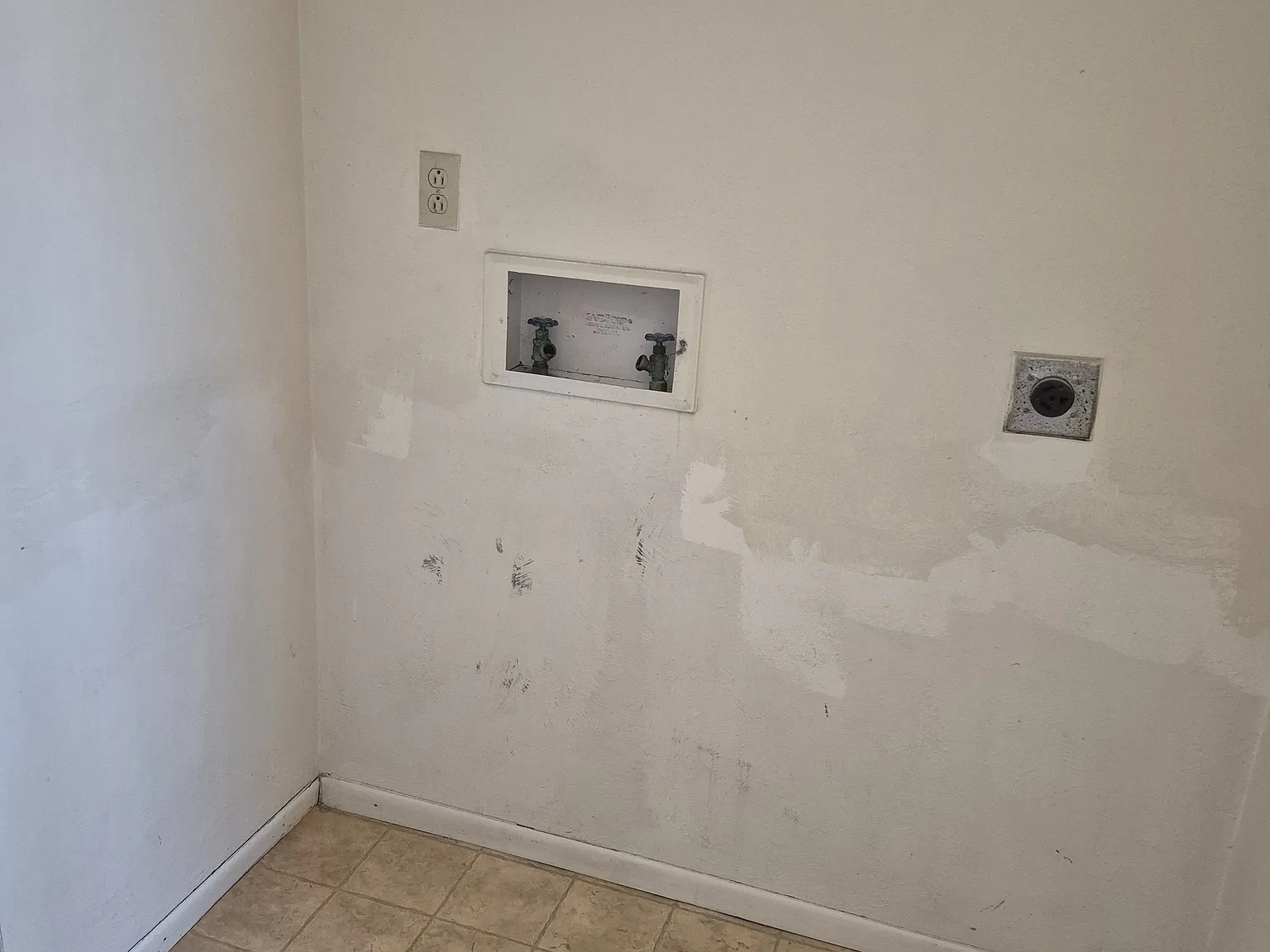 3 bed, 931 sqft, $1,795 — Photo 4