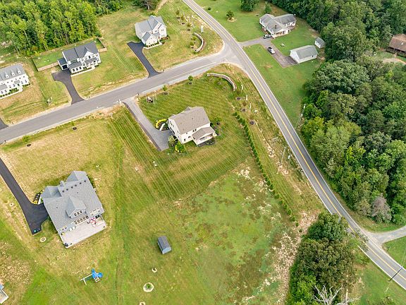 3rd image of 101 Liberty Hall Dr