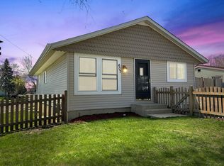 607 Lilac Ct, Round Lake Beach, IL
