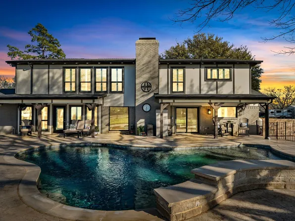 825 Estates Dr, Copper Canyon, TX 75077
