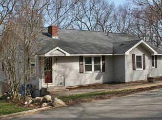 16 Cornwell Ter, East Hampton, CT 06424