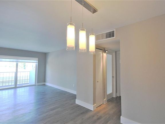 4th image of 1600 West Ave APT 305