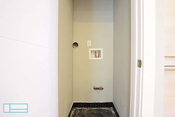 Rented by null | media 17