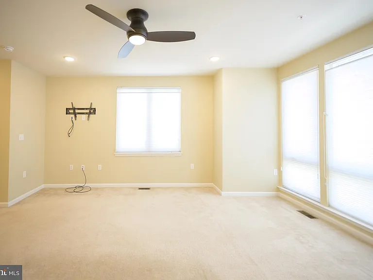 5130 Cambria Way #101 — Photo 15